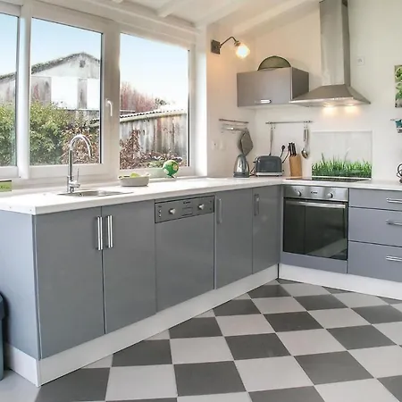 Lovely In St Sur Gironde *