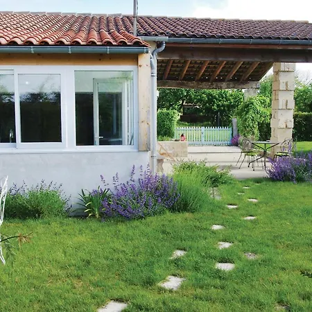 Holiday home Lovely In St Sur Gironde Saint-Romain-sur-Gironde